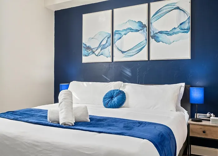 Upscale King Bed With Full Workspace And Free Parking * Pittsburgh