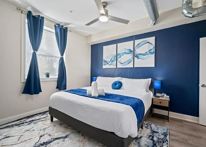 Upscale King Bed With Full Workspace And Free Parking * Pittsburgh